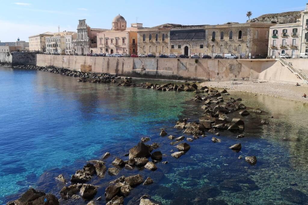 Sea-View Terrace & Bikes Moon Ortigia Holiday Home Syracuse Bagian luar foto