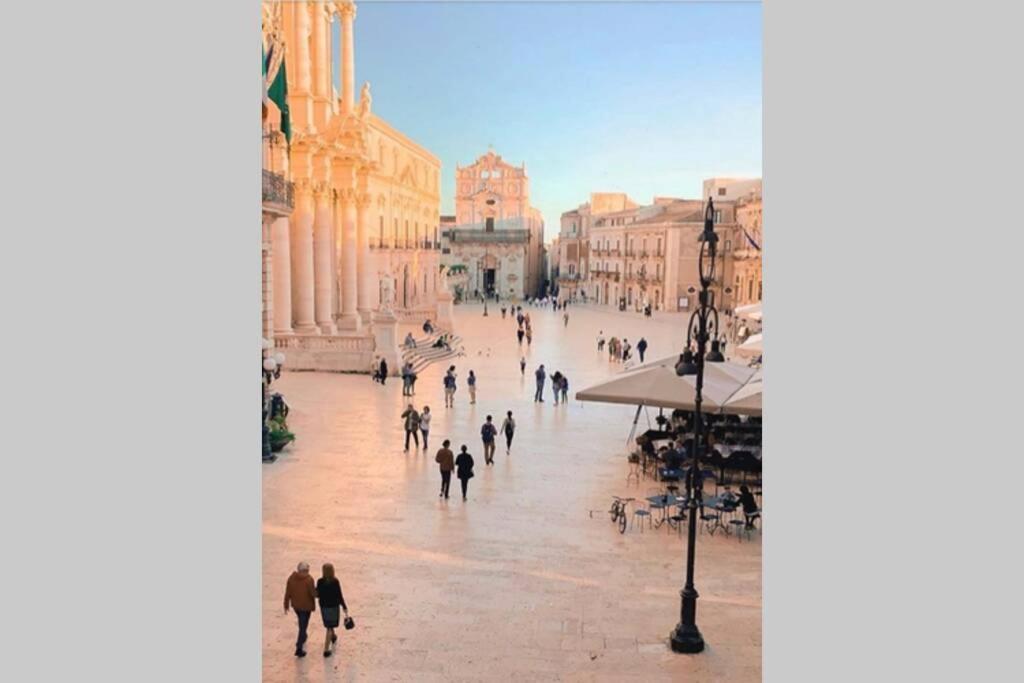Sea-View Terrace & Bikes Moon Ortigia Holiday Home Syracuse Bagian luar foto